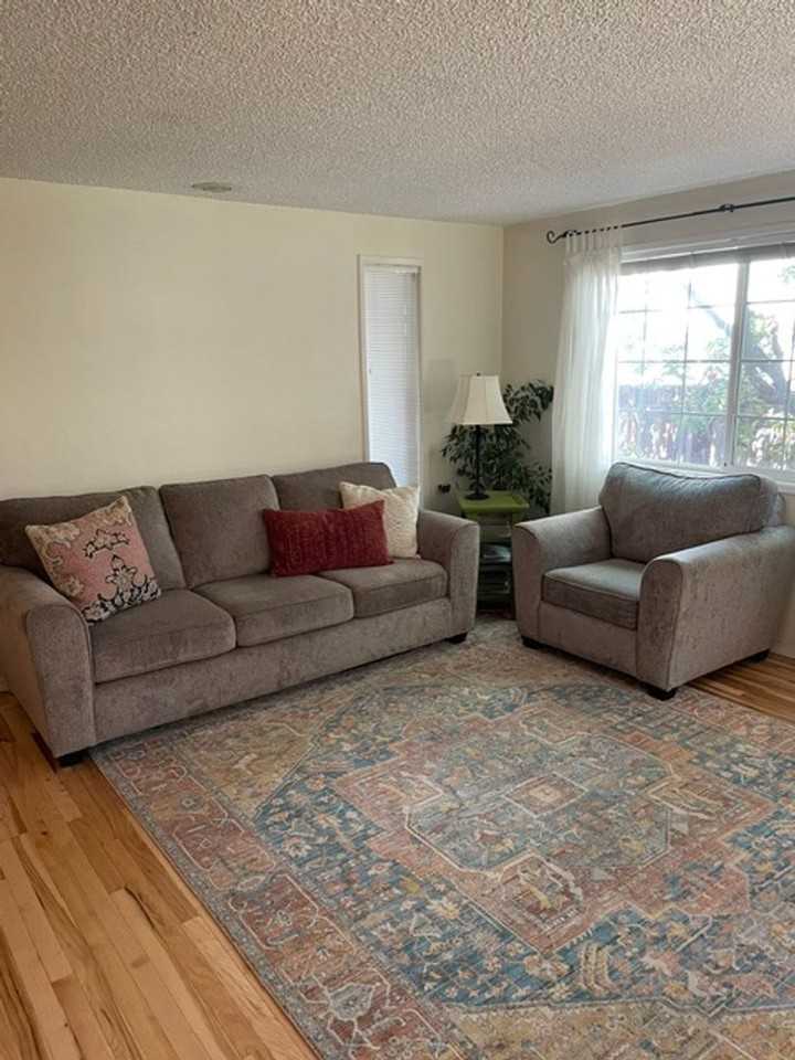 1215 Alfaretta Dr - Photo 3 of 9