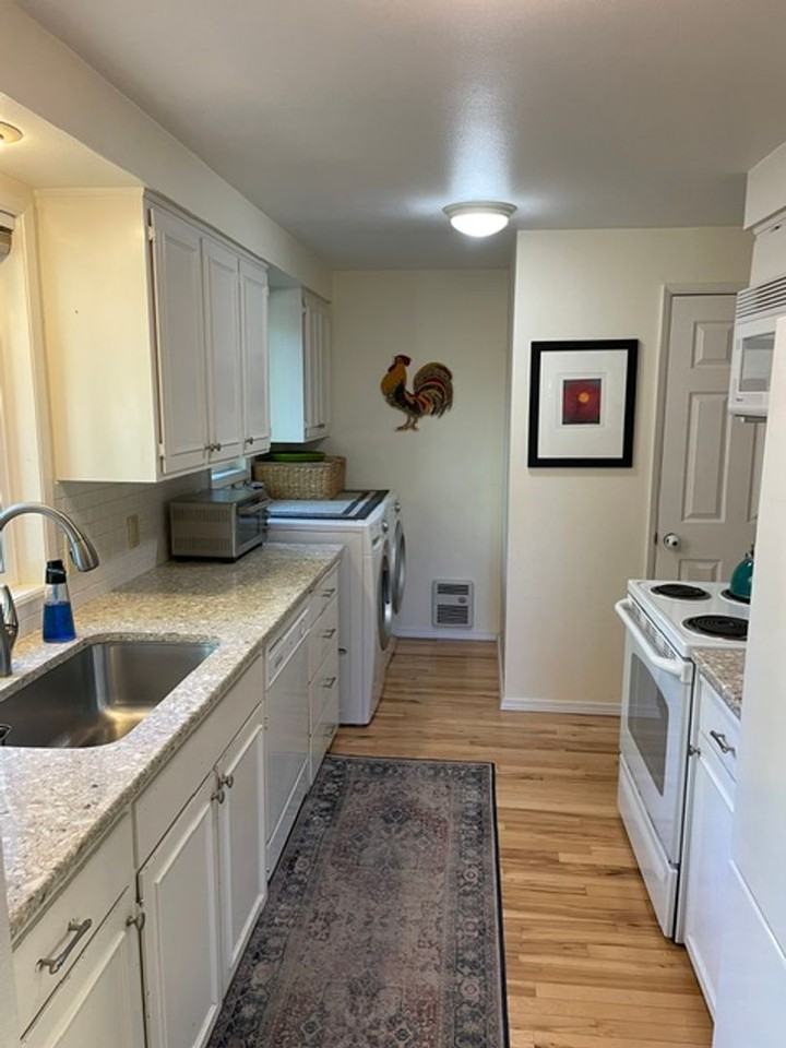 1215 Alfaretta Dr - Photo 6 of 9