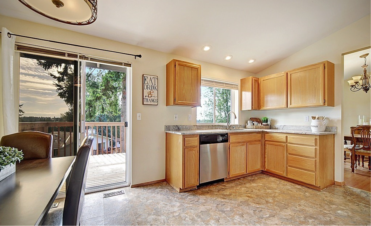 21024 12th Ave W - Photo 4 of 11