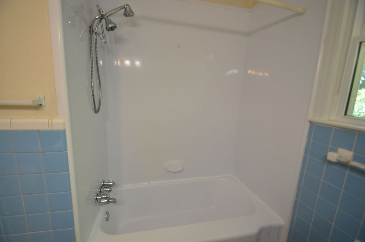 401 Severin St - Photo 7 of 13