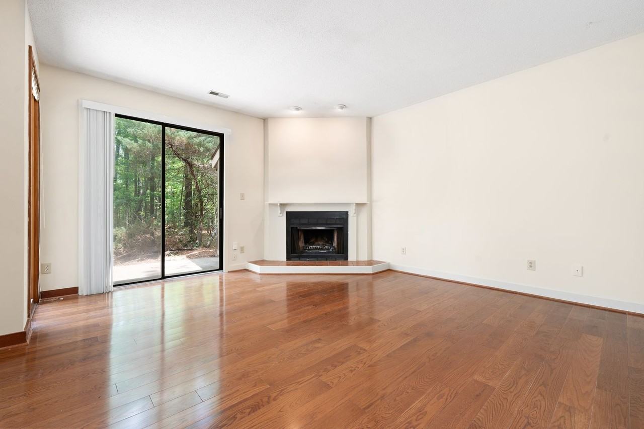 9 Vauxhall Pl - Photo 5 of 17