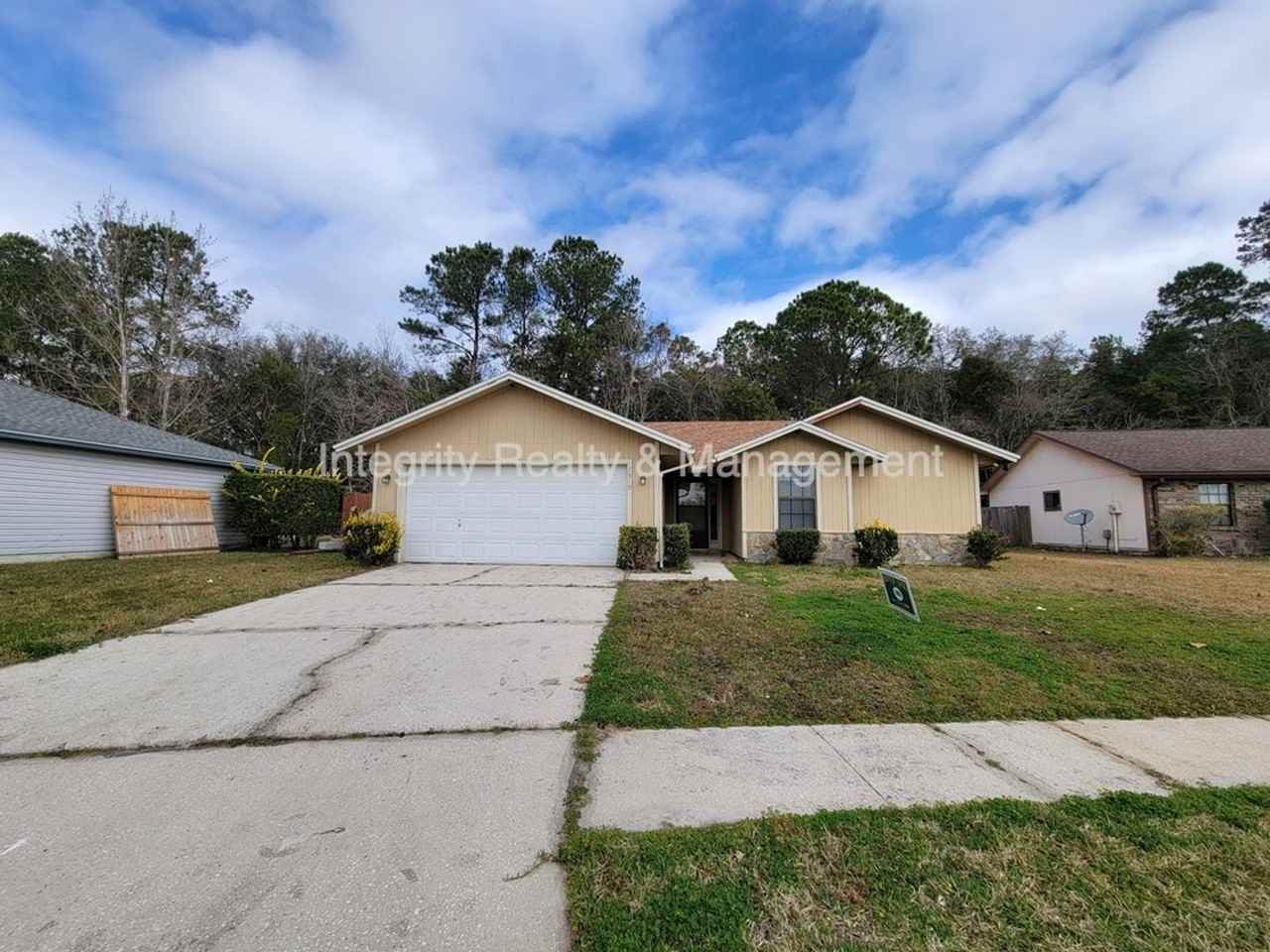 7519 Allspice Cir N - Photo 2 of 29