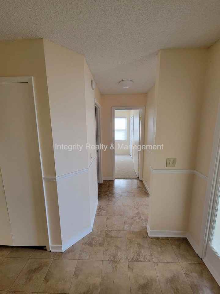 7519 Allspice Cir N - Photo 4 of 29