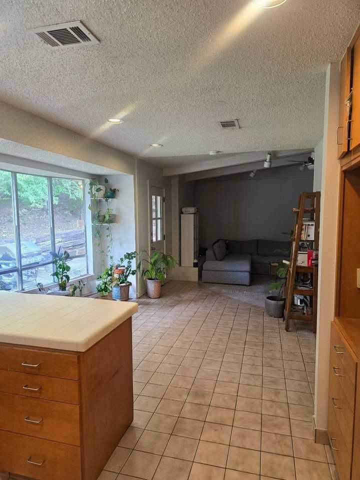 2314 Farnswood Cir - Photo 4 of 14