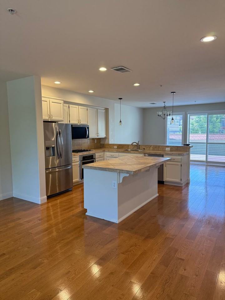 236 Windsor River Rd - Photo 2 of 12