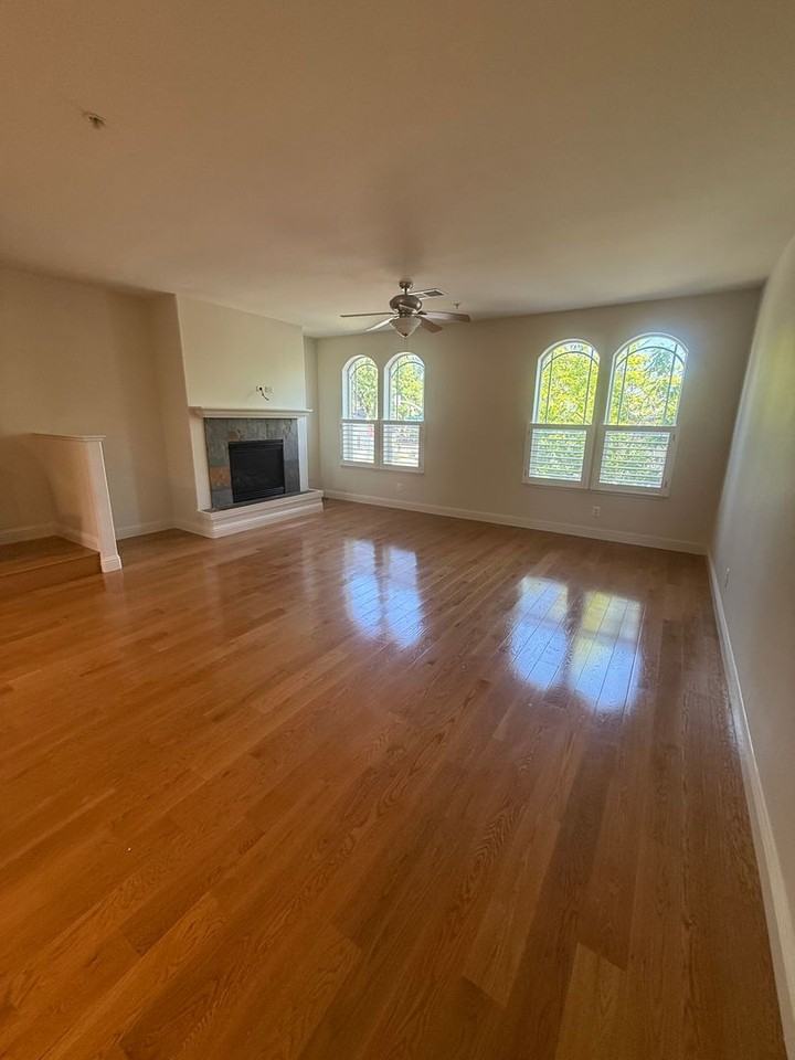 236 Windsor River Rd - Photo 6 of 12