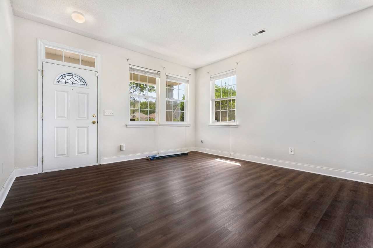 8843 Elizabeth Bennet Pl - Photo 3 of 25