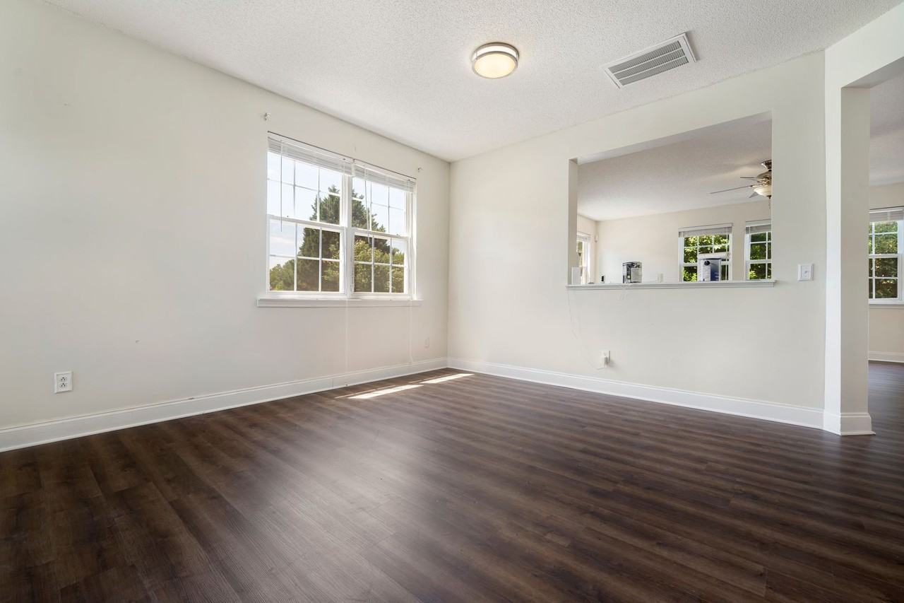 8843 Elizabeth Bennet Pl - Photo 7 of 25