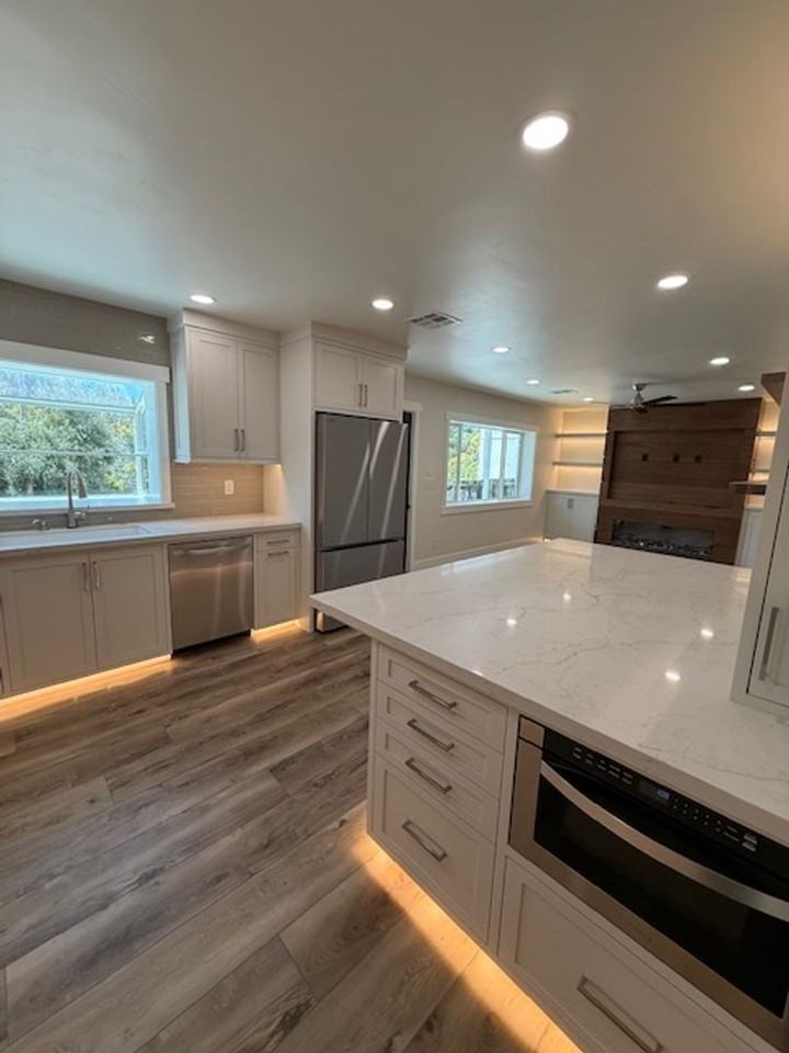 169 Cary Dr - Photo 5 of 12