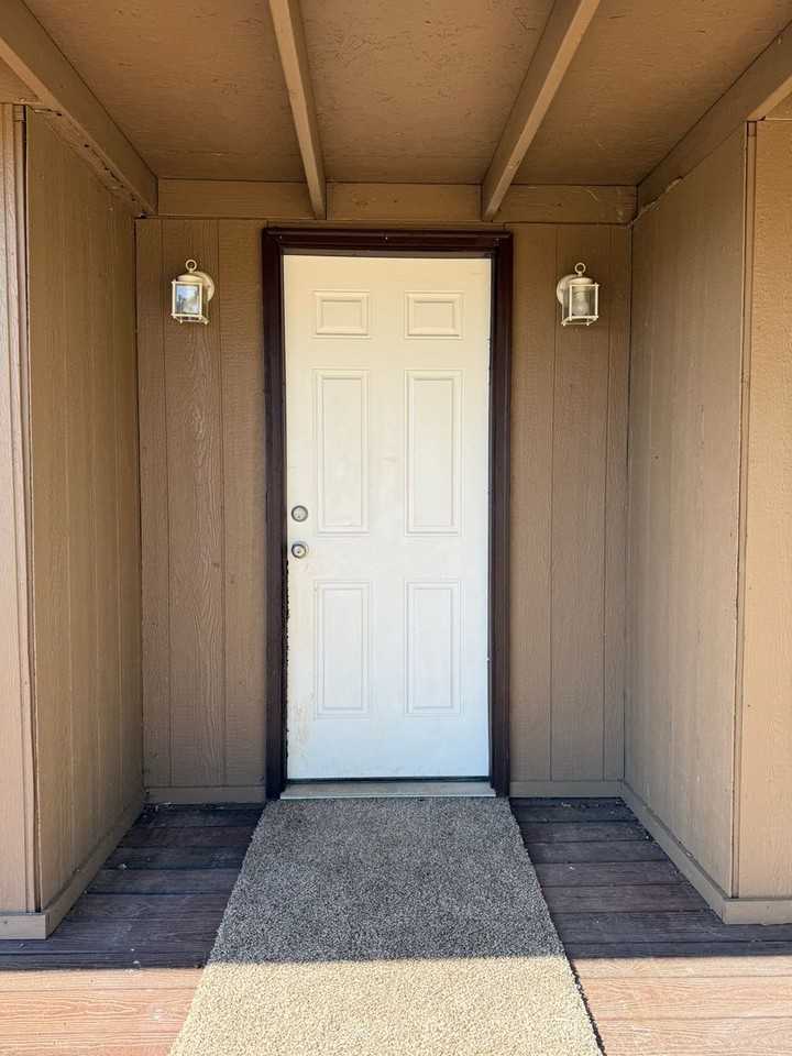 4312 Beagle Rd - Photo 2 of 21