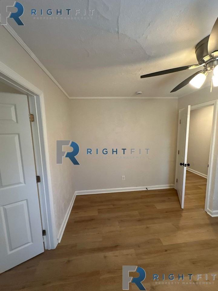 2224 Avalon Rd - Photo 4 of 8