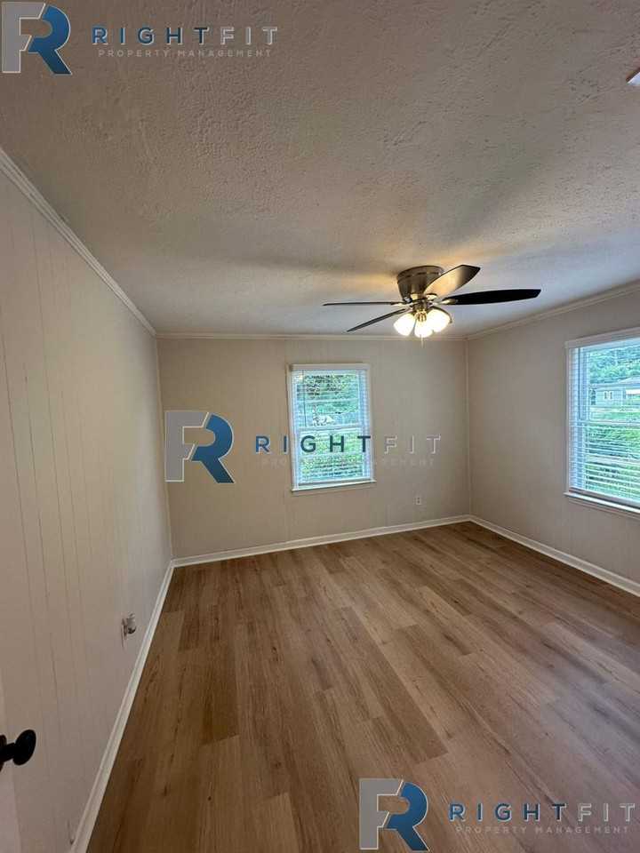 2224 Avalon Rd - Photo 6 of 8