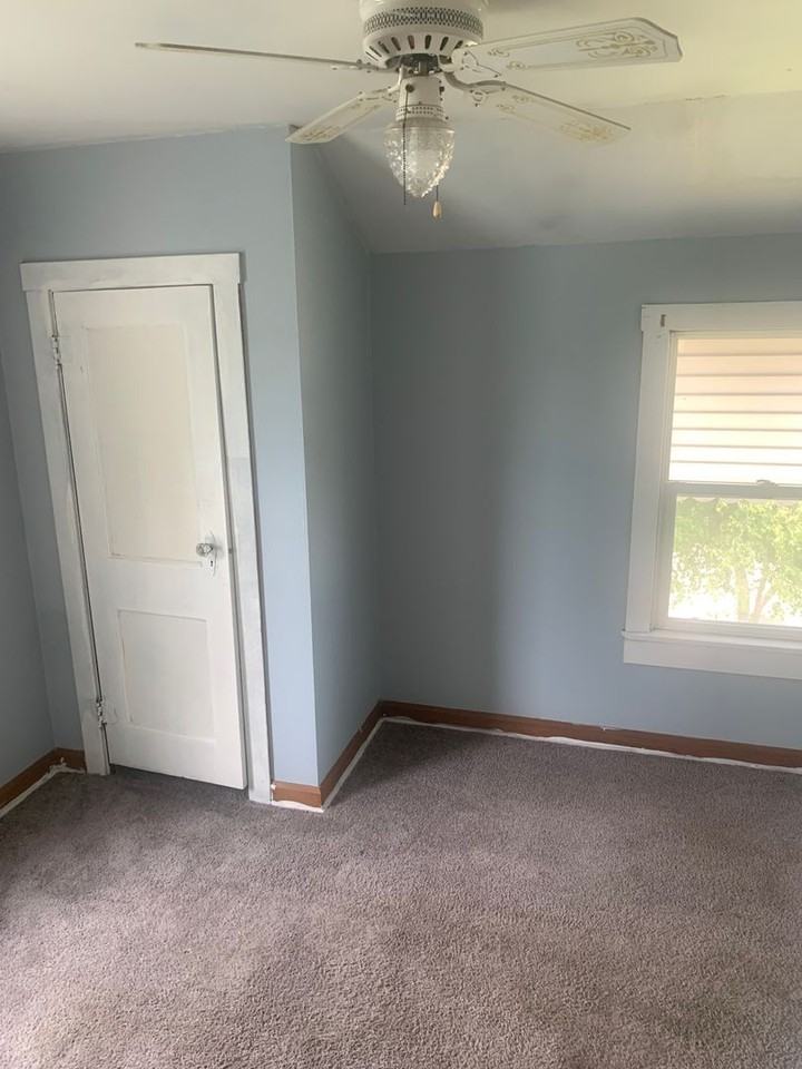 2440 Yale Blvd - Photo 5 of 7