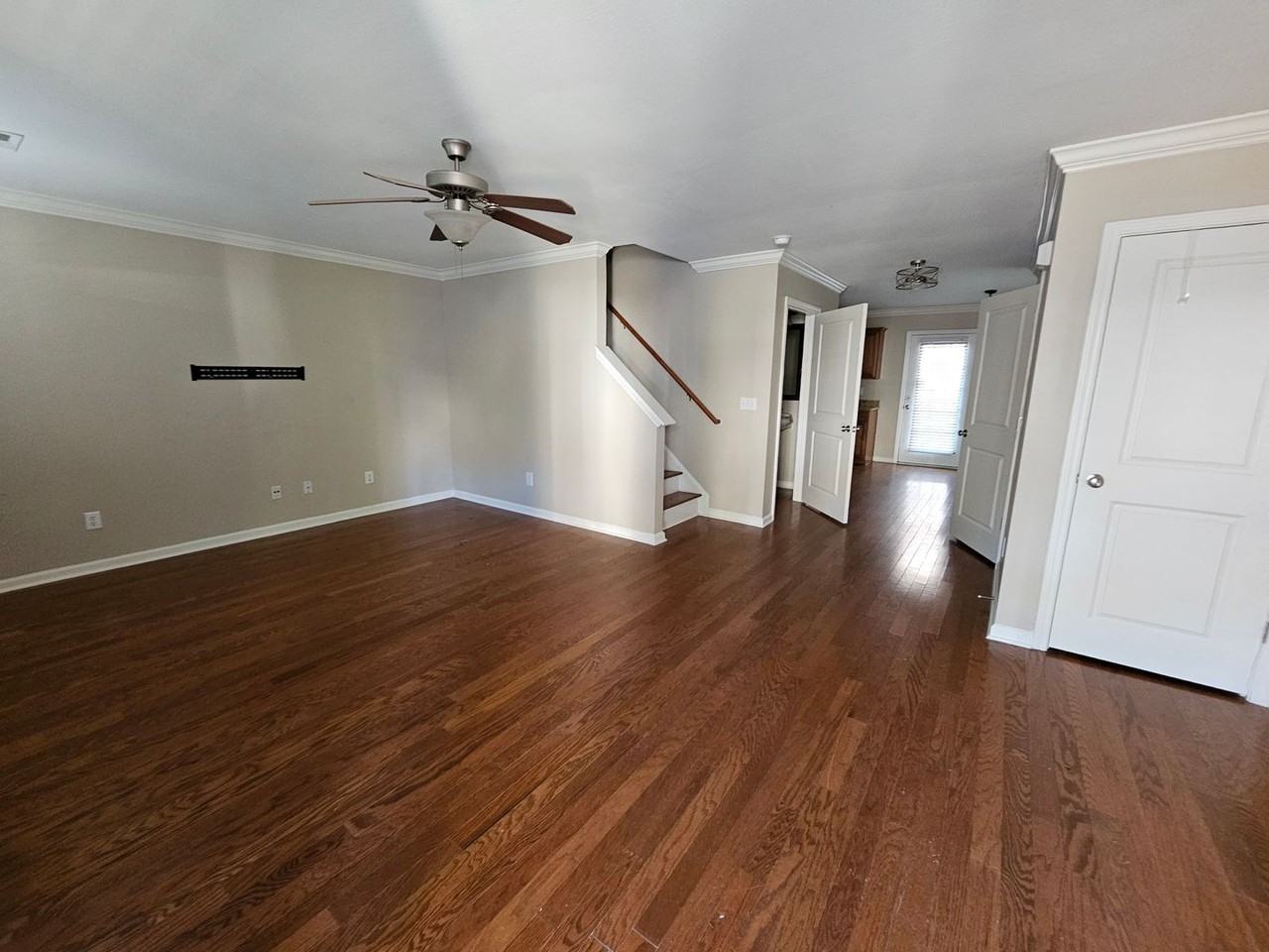 165 Canal Place Cir - Photo 2 of 28