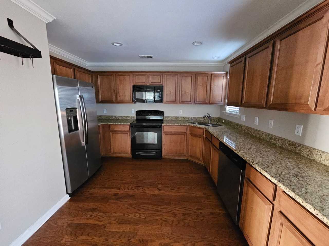 165 Canal Place Cir - Photo 6 of 28