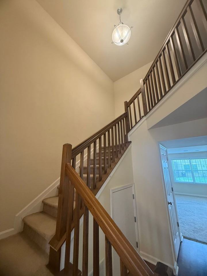 16 Brook Side Dr - Photo 7 of 18
