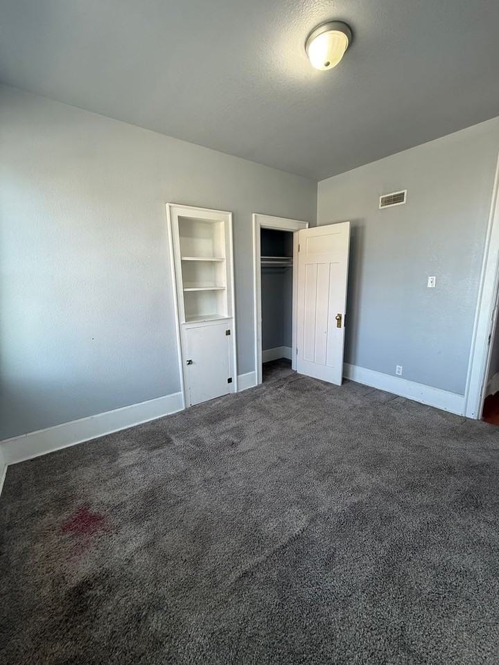 1002 S Montana St #D - Photo 6 of 12