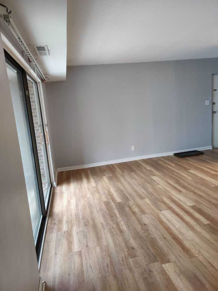 1287 Schaub Dr Apt G - Photo 5 of 11
