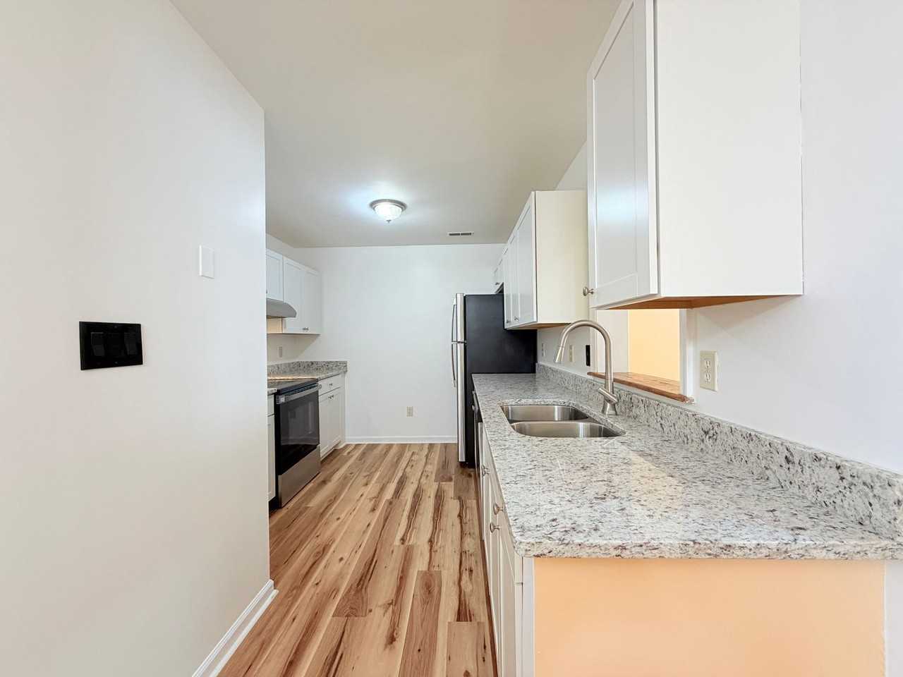 5302 Aden Ct - Photo 5 of 13