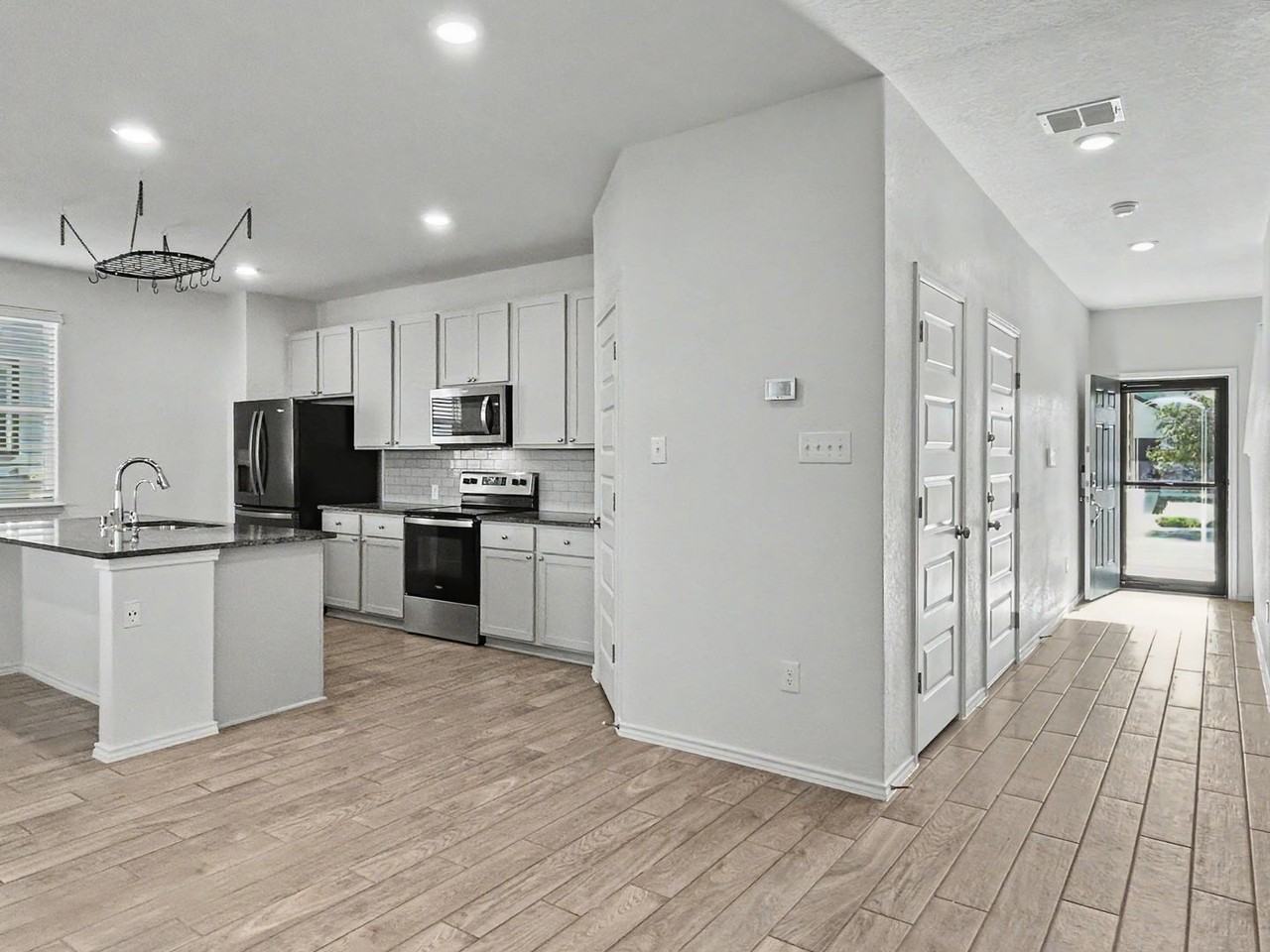2437 Dielman Dr - Photo 3 of 25