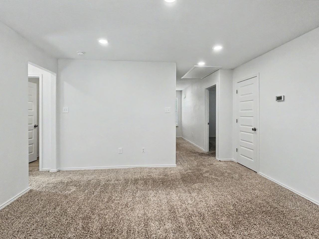 2437 Dielman Dr - Photo 5 of 25