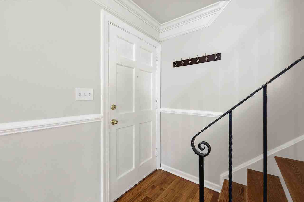 961 Saint Marys St - Photo 5 of 42