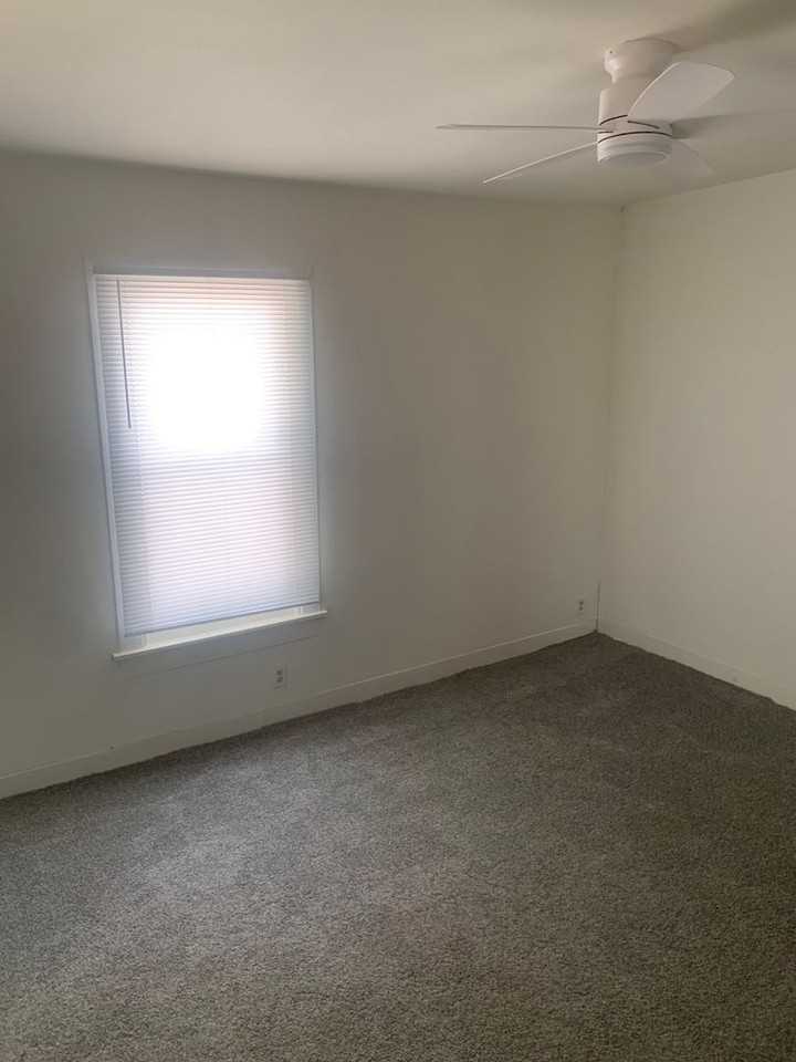 1010 N 12th St - Photo 2 of 8