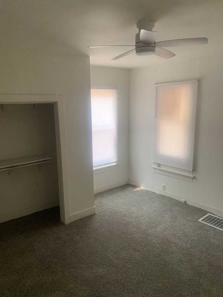 1010 N 12th St - Photo 3 of 8