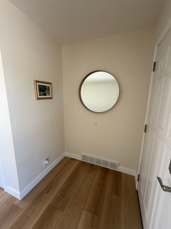 12061 S 2740 W - Photo 4 of 50