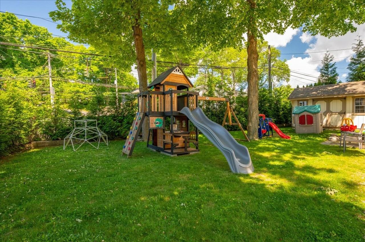 116 Soundview Ave - Photo 6 of 40