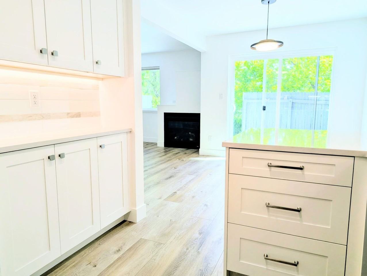 4240 Corriente Pl - Photo 7 of 17