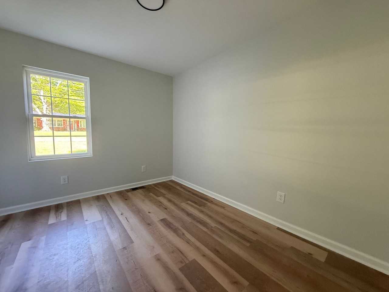 426 Atkins Ave - Photo 5 of 8