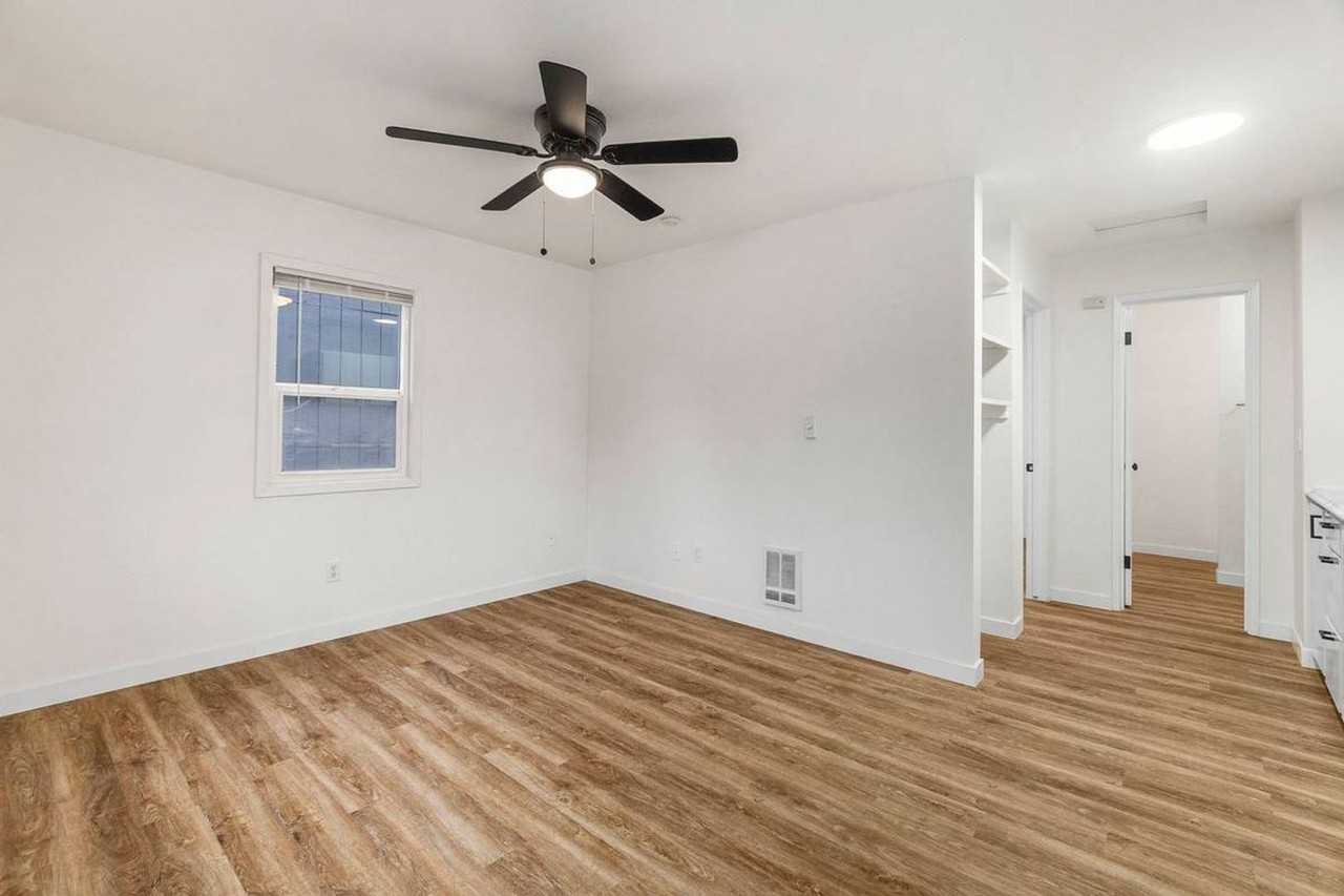Emerald Greens Apartments - Photo 5 of 18
