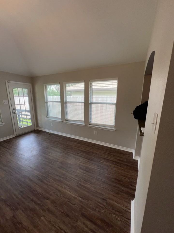 2602 Alexander Valley Ct - Photo 4 of 18