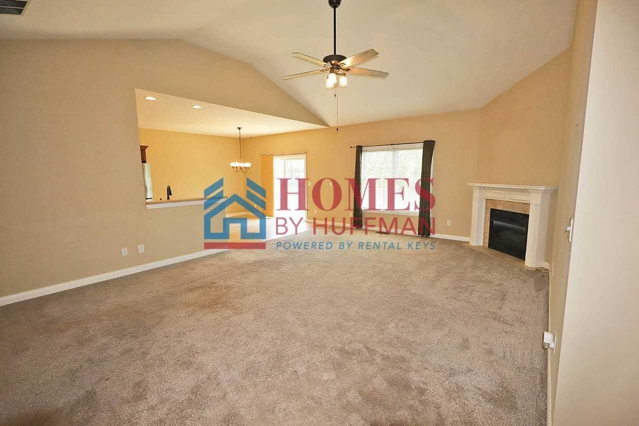 2966 Megan Dr - Photo 6 of 37