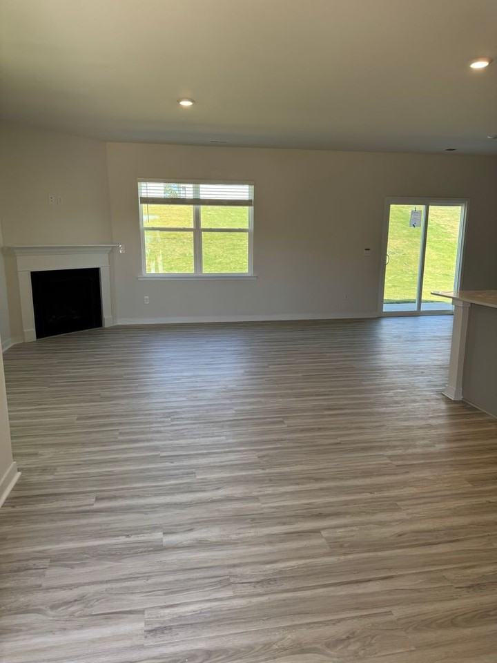 647 13th Avenue Dr Ne - Photo 3 of 15
