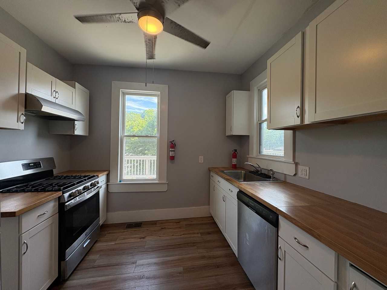 535 Marie Ave - Photo 4 of 27