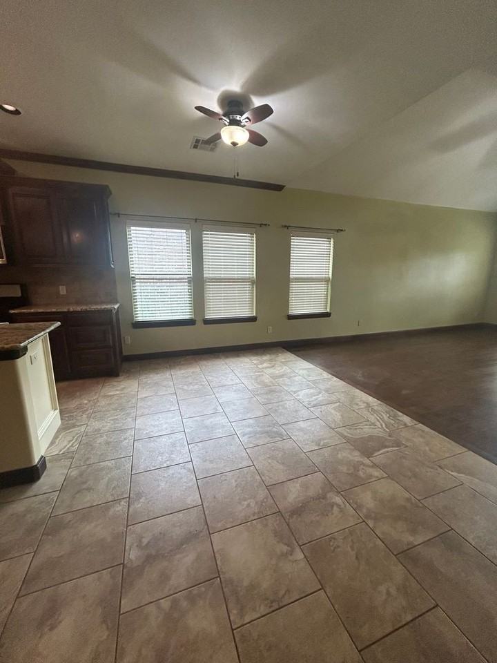18224 Bridlington Dr - Photo 7 of 20