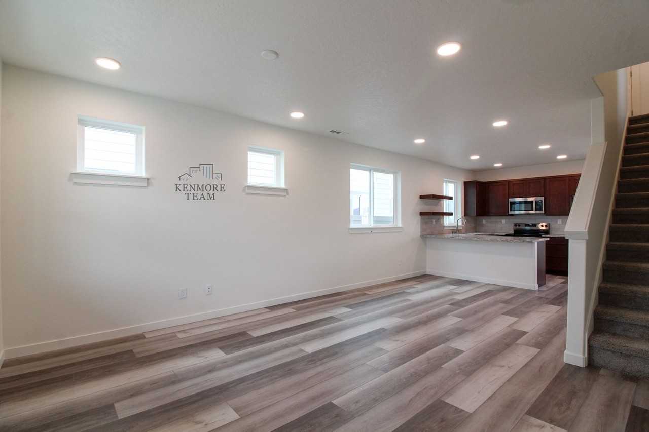 366 366 AEON DR - Photo 5 of 19