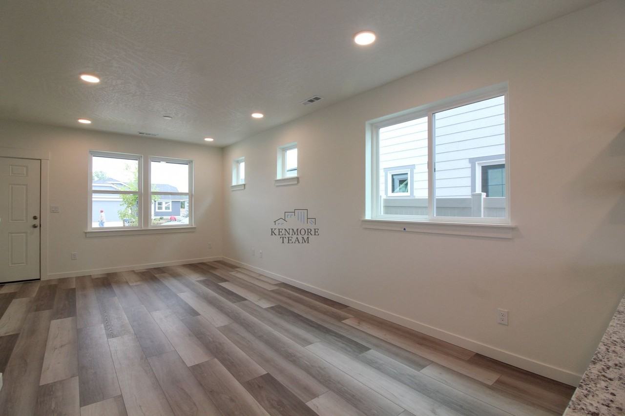 366 366 AEON DR - Photo 6 of 19