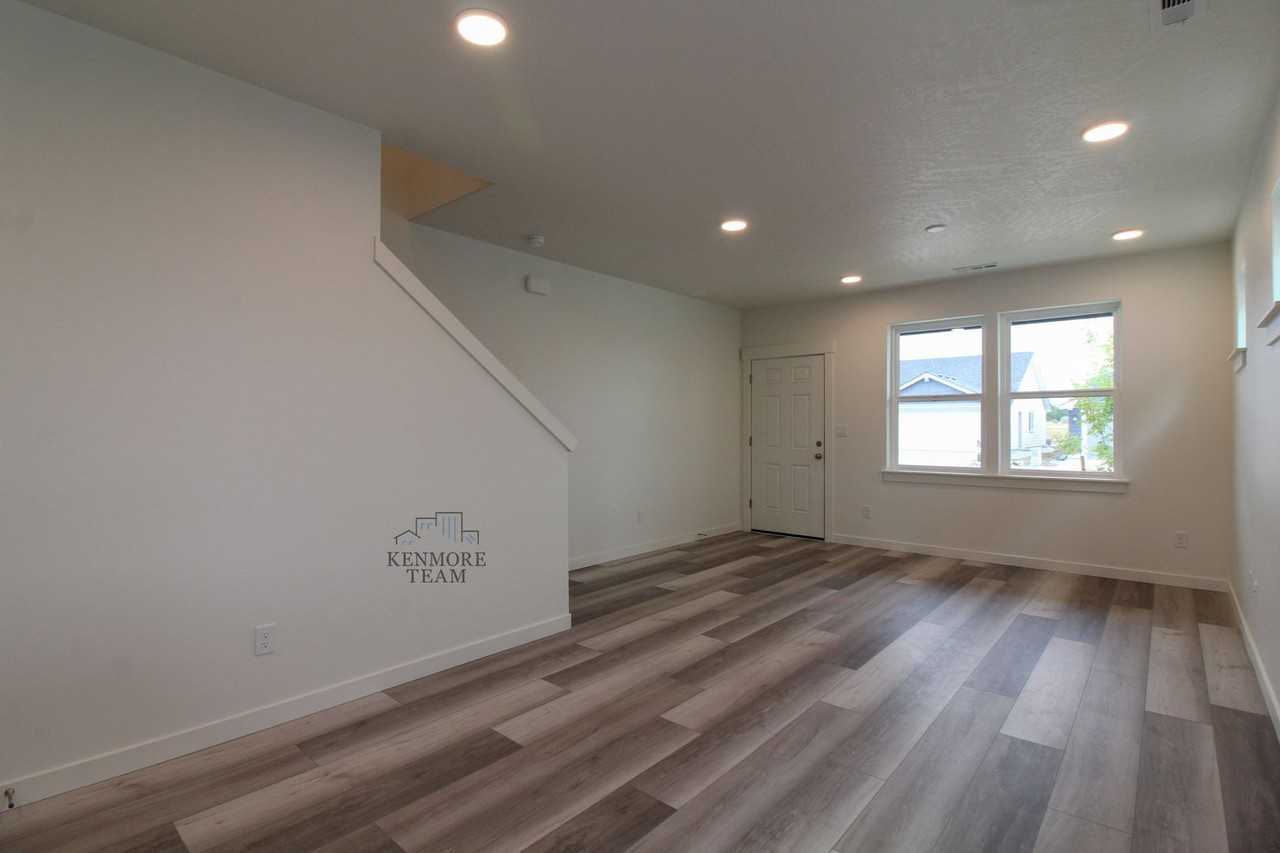 366 366 AEON DR - Photo 7 of 19