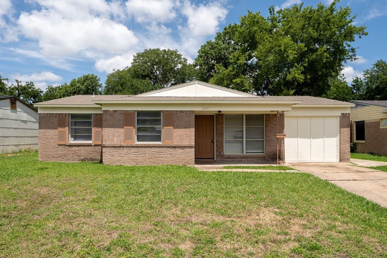 3057 Dogwood Dr - Photo 2 of 12