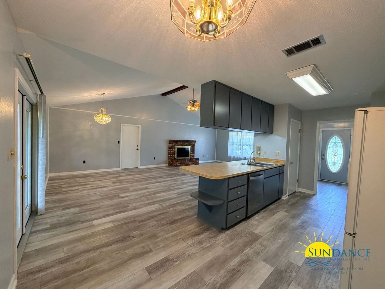 713 Trowbridge Ave - Photo 6 of 24