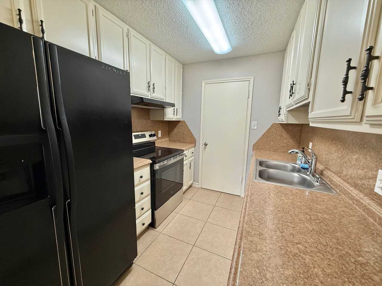 1629 Susan Dr - Photo 5 of 26