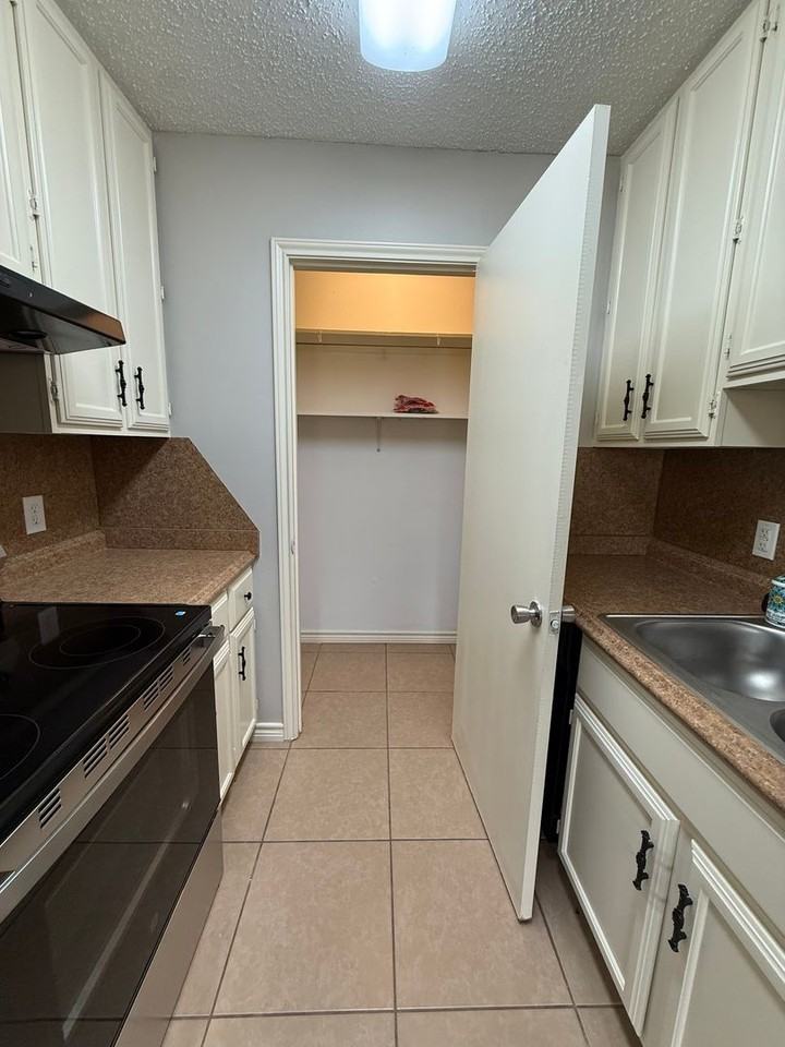 1629 Susan Dr - Photo 6 of 26
