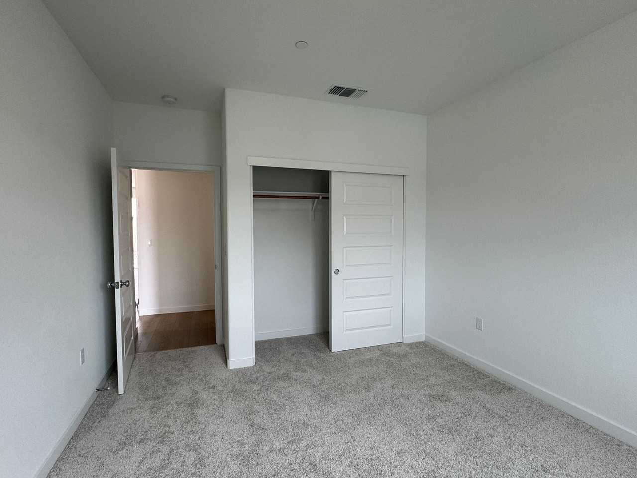 10962 Admiral Cove Way - Photo 5 of 30