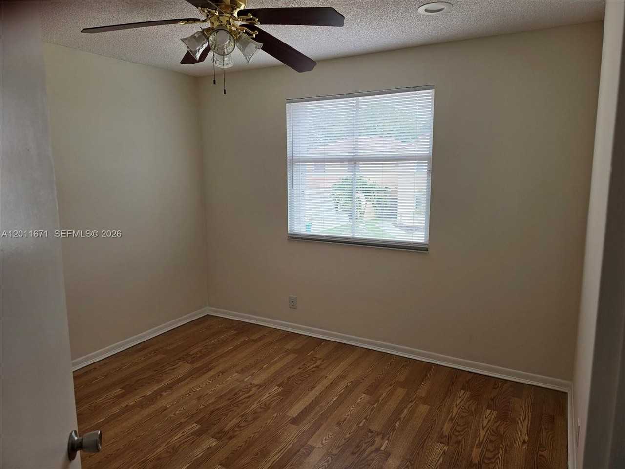 6178 Buena Vista Dr - Photo 2 of 18