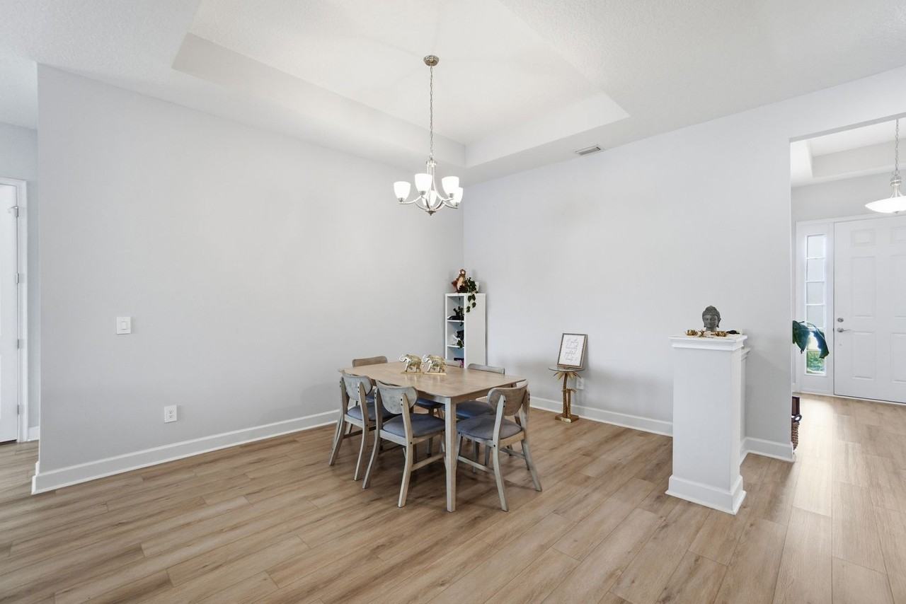 49 Dawson Creek Way - Photo 5 of 34