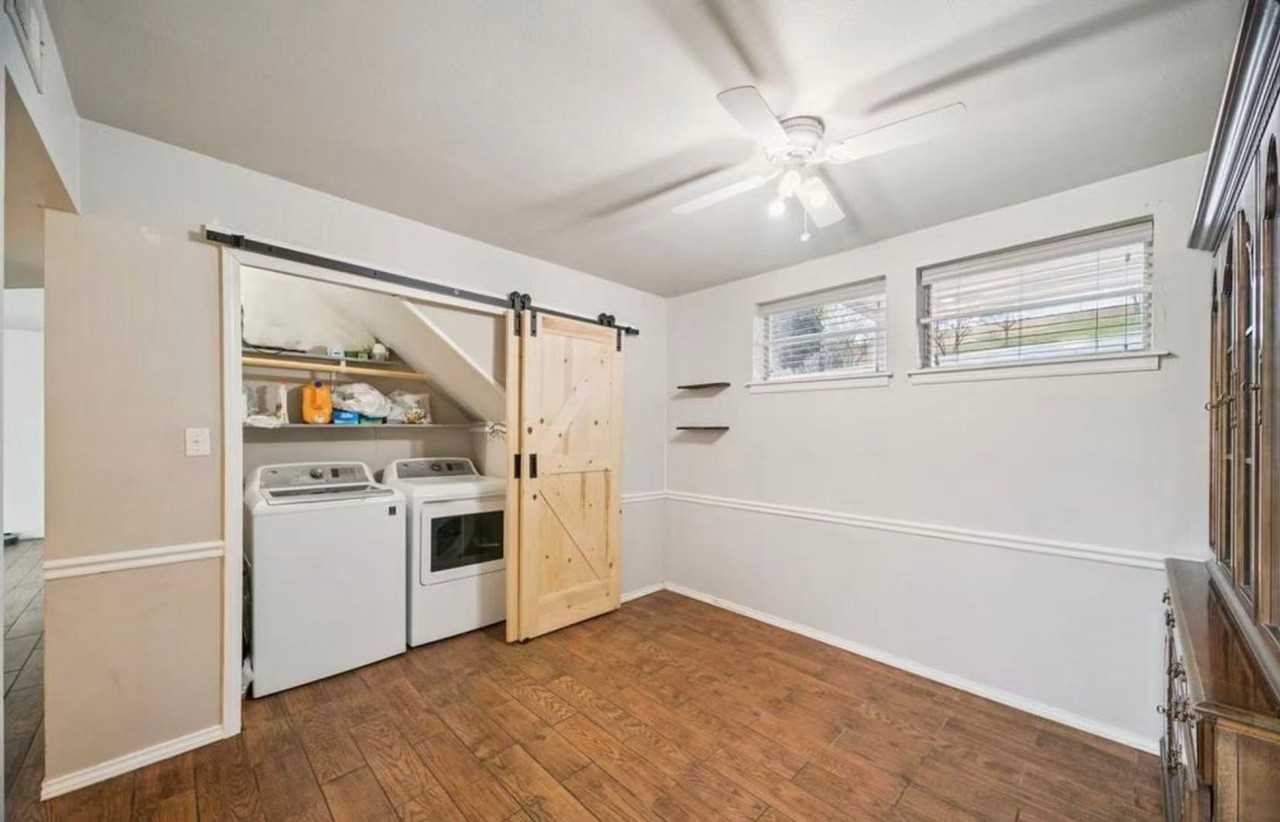 4614 E 68th St - Photo 3 of 28