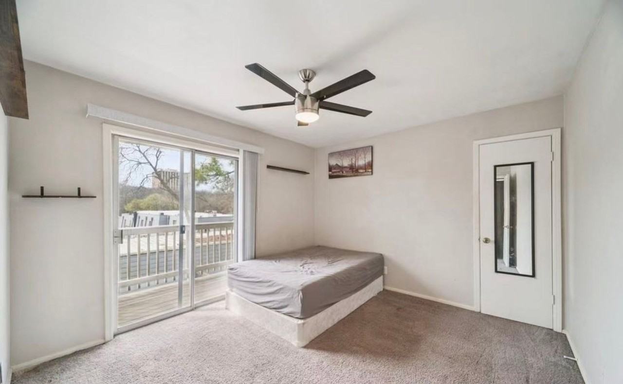 4614 E 68th St - Photo 5 of 28